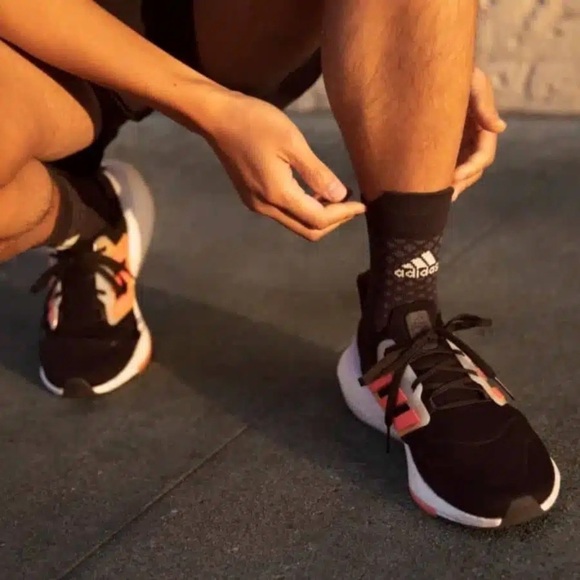 Adidas Black Turbo Flash Orange Ultraboost 22 10 - Picture 3 of 10